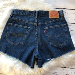 Levi’s 550 denim cutoffs size 32